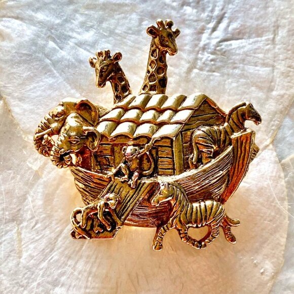 3 For $25 Gold Tone  Vintage Noah's Ark Pin Brooch - Picture 1 of 3